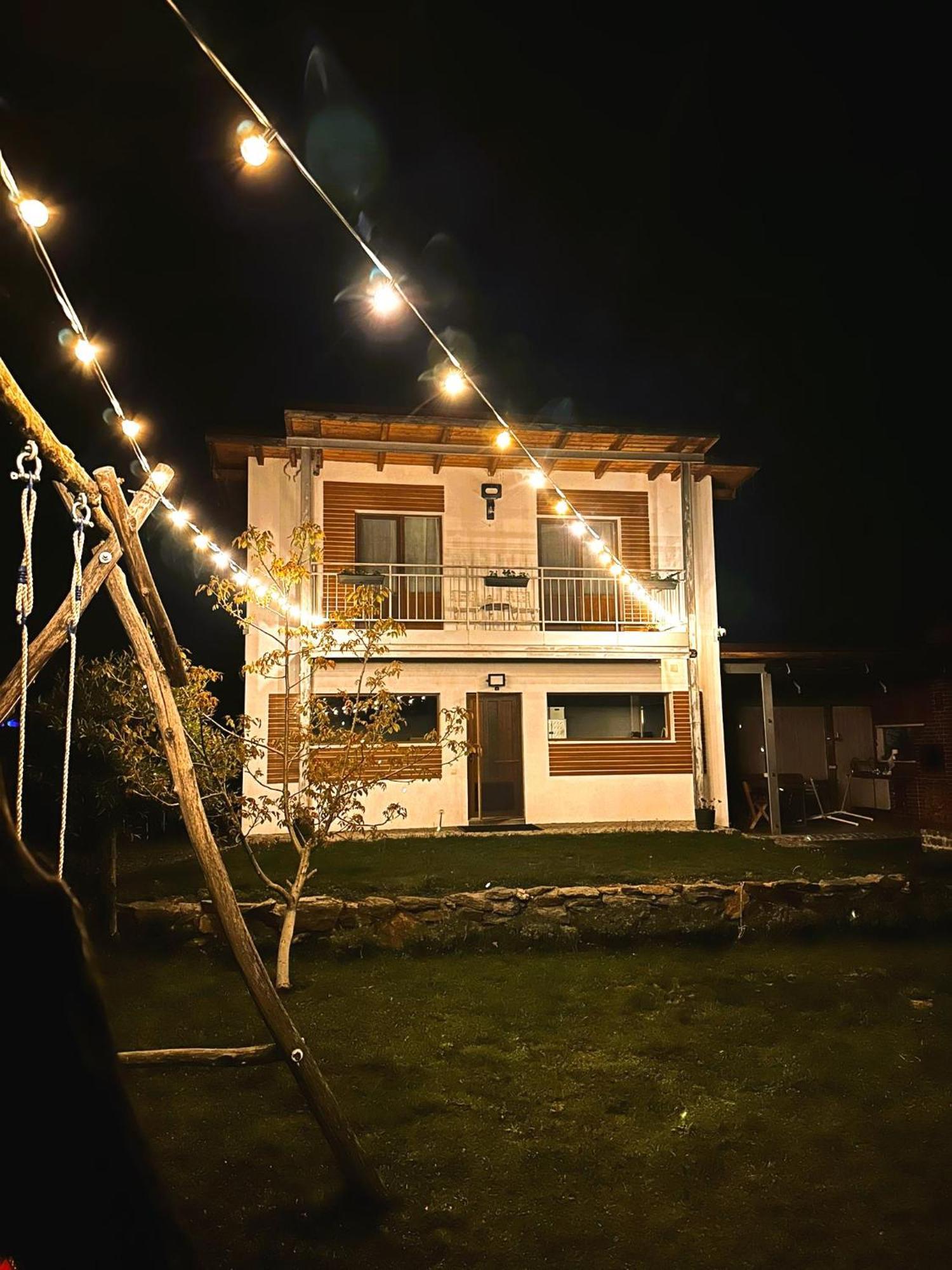 Wanderlust Cottage อาวริก ภายนอก รูปภาพ